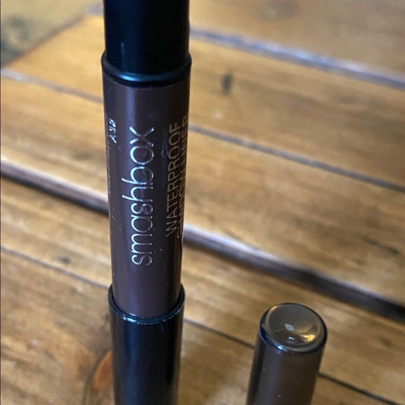 🆕Metallic Bronze Waterproof Liner Smashbox - Picture 3 of 6